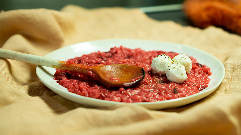 Rote-Beete-Risotto mit Ziegenfrischkäse