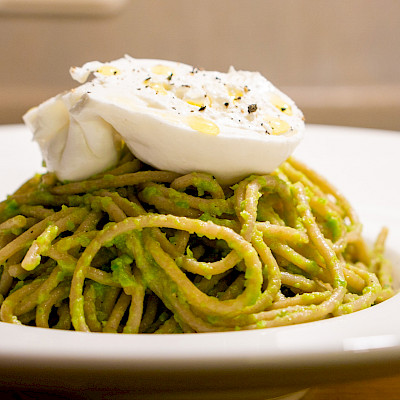 Recipe: Wholegrain Spaghetti with Pea Pesto and Burrata